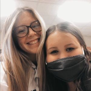 Meet your Posher, Emily